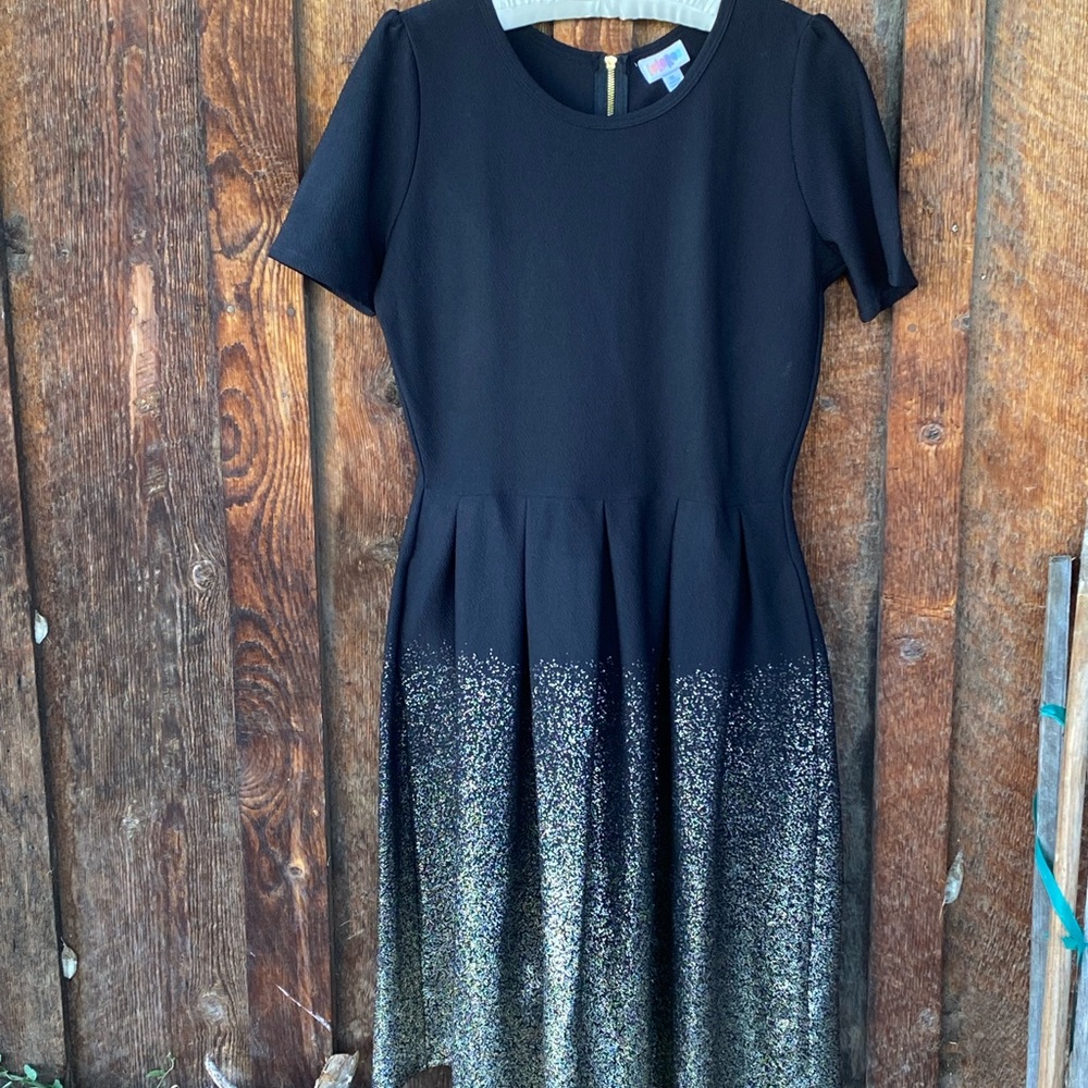 LuLaRoe XL Shortsleeved Black & Gold Party Dress